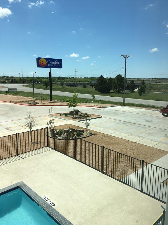 Comfort Inn & Suites Snyder Exterior photo